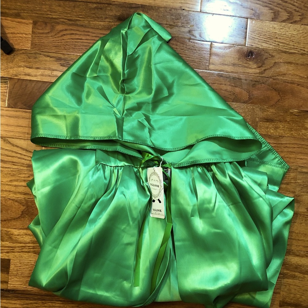 VGlook Unisex Green Satin Hooded Cape/Cloak 59”